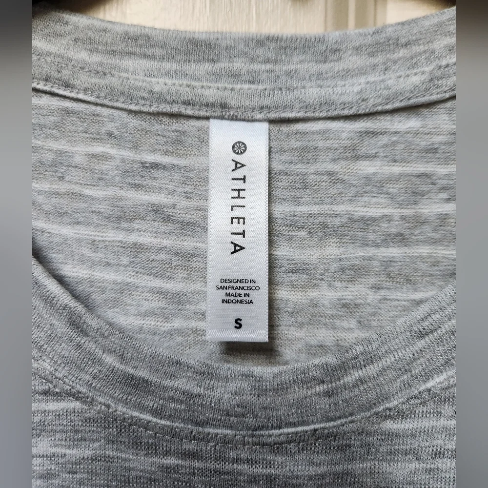 Athleta Gray Stripe Breezy Sleeveless Top, Small - Picture 2 of 9